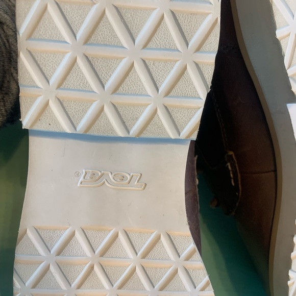 TEVA Burban Brown Leather lace up Men’s Ankle boots like new - Picture 9 of 11